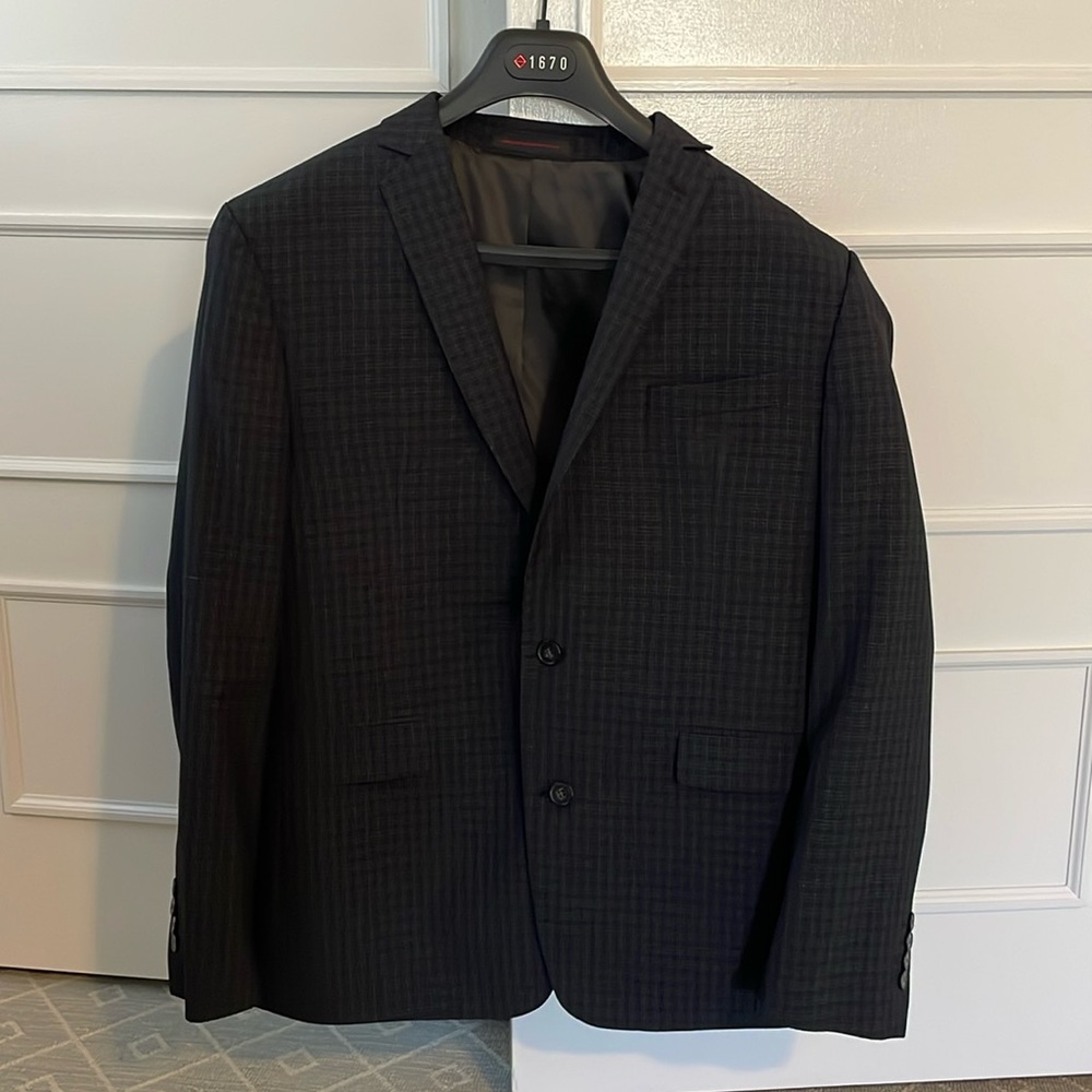 Men’s 1670 suit separates, size 42L jacket black with small blue/purple plaid